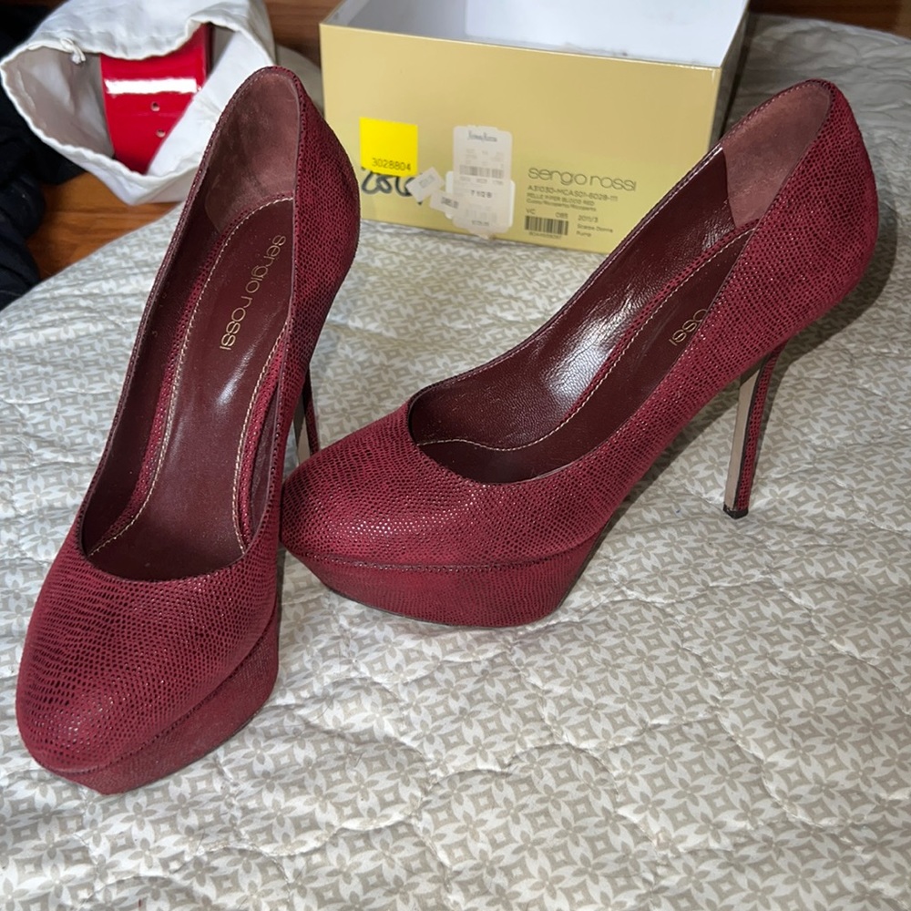 Sergio Rossi blood red pumps !